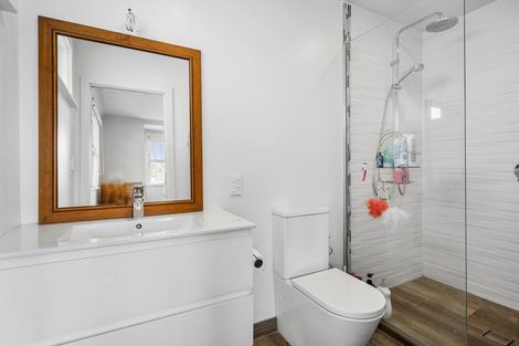 Photo of property in 59 Graham Avenue, Te Atatu Peninsula, Auckland, 0610