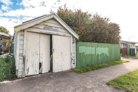 Photo of property in 2 Alma Road, Gonville, Whanganui, 4501