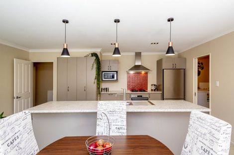 Photo of property in 11 Mcdonnell Road, Arrowtown, 9302