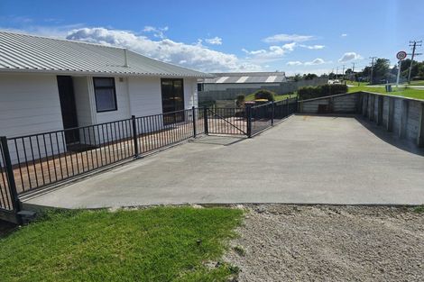 Photo of property in 150 Pukehina Parade, Pukehina, Te Puke, 3189