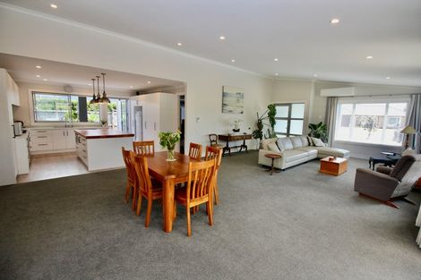 Photo of property in 148 Kupe Drive, Whitianga, 3510
