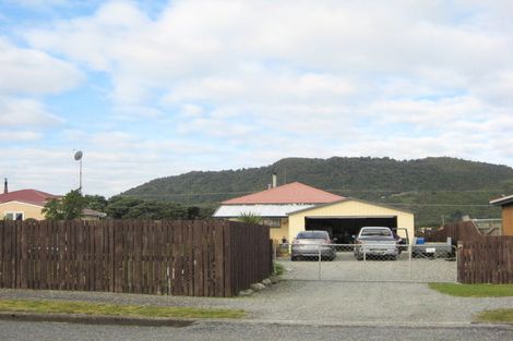 Photo of property in 75 Blake Street, Blaketown, Greymouth, 7805