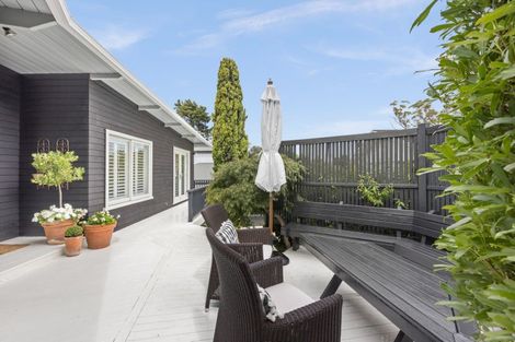 Photo of property in 17 Franklin Terrace, Havelock North, 4130