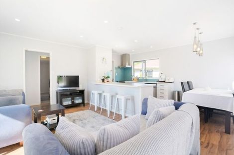 Photo of property in 106 Spinella Drive, Bayview, Auckland, 0629