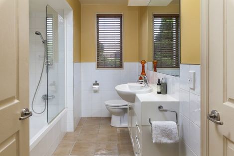 Photo of property in 3 Mallard Place, Unsworth Heights, Auckland, 0632