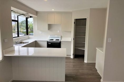 Photo of property in 2/48 Bayswater Avenue, Bayswater, Auckland, 0622