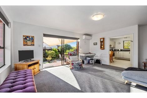 Photo of property in 32b Laing Crescent, Heathcote Valley, Christchurch, 8022