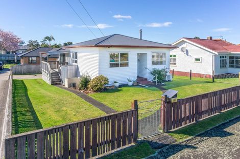 Photo of property in 160 Hakanoa Street, Huntly, 3700