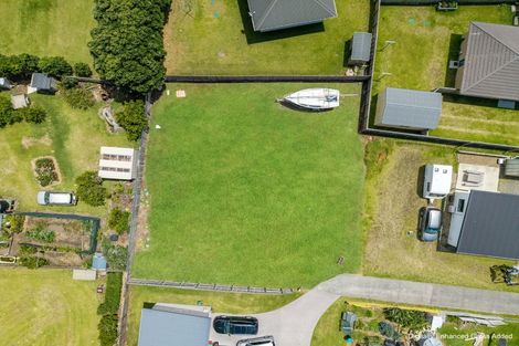 Photo of property in 13 Sunset Drive, Baylys Beach, 0377