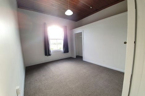 Photo of property in 38 Knowles Street, Terrace End, Palmerston North, 4410