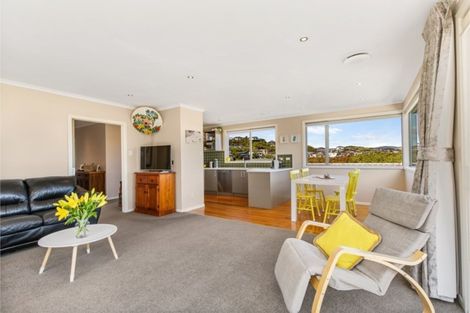 Photo of property in 43 Cedar Street, Maungaraki, Lower Hutt, 5010