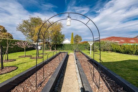 Photo of property in 15 Herbert Street, Waimate, 7924