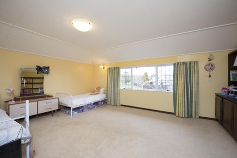 Photo of property in 106 Waterloo Crescent, Hokowhitu, Palmerston North, 4410
