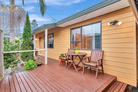 Photo of property in 1/11 Seine Road, Forrest Hill, Auckland, 0620