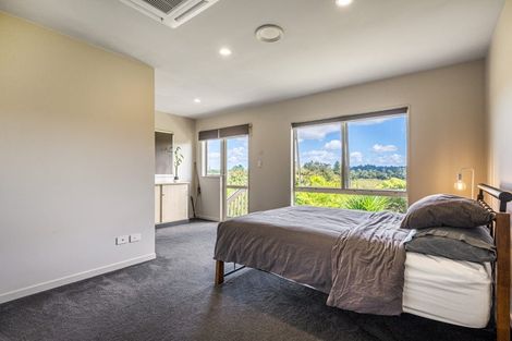 Photo of property in 29 Schopolo Place, Schnapper Rock, Auckland, 0632