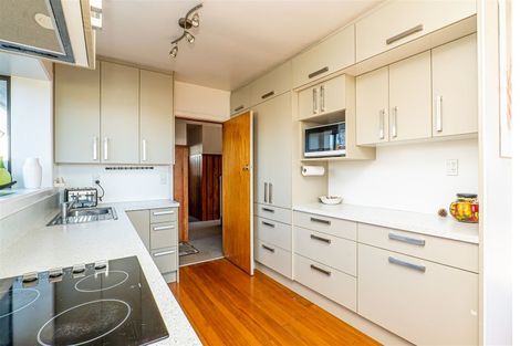 Photo of property in 21 Walcot Street, Bromley, Christchurch, 8062