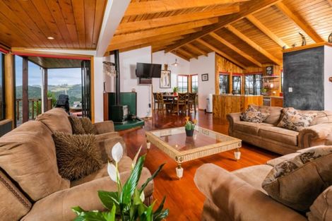 Photo of property in 109 Constable Road, Muriwai, Waimauku, 0881