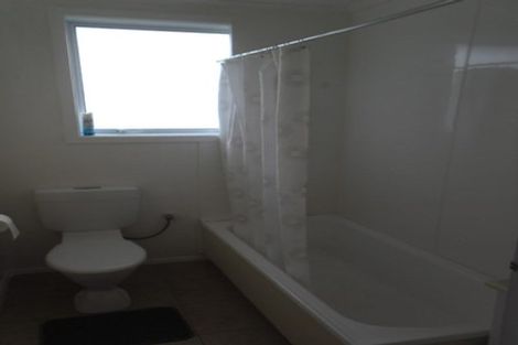 Photo of property in 2/1115 Fergusson Drive, Clouston Park, Upper Hutt, 5018