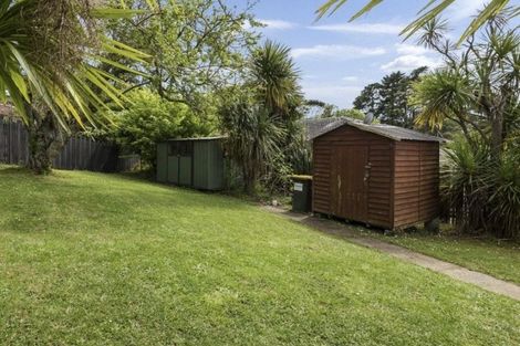 Photo of property in 31 Contessa Drive, Glenfield, Auckland, 0629