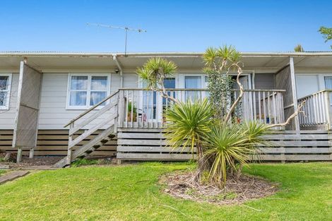 Photo of property in 2 Kaipara Crescent, Helensville, 0800