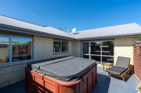 Photo of property in 14 Kura Place, Mosgiel, 9024