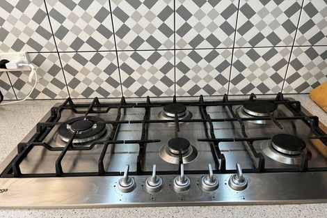 Photo of property in 14 Wairakei Road, Strowan, Christchurch, 8052