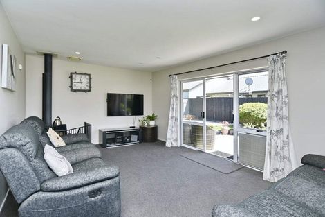 Photo of property in 6 East Belt, Rangiora, 7400