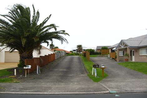 Photo of property in 15 Alec Craig Way, Gulf Harbour, Whangaparaoa, 0930