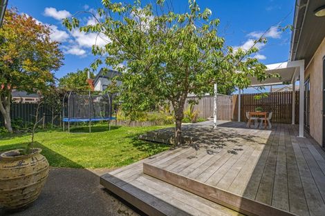 Photo of property in 10 Saint Johns Avenue, Palmerston North, 4414