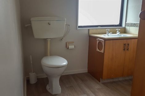 Photo of property in 4/19 Grove Road, Addington, Christchurch, 8024