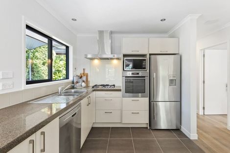 Photo of property in 33 Mural Place, Greenhithe, Auckland, 0632