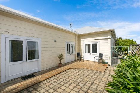 Photo of property in 30 Luxford Street, Berhampore, Wellington, 6023