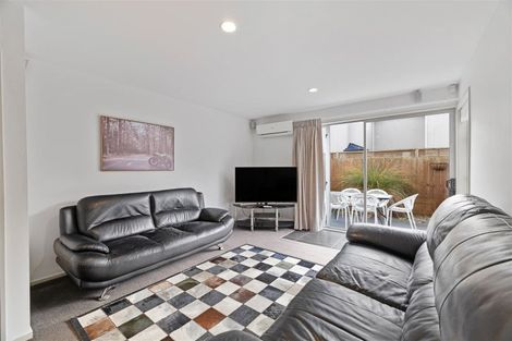 Photo of property in 2/88 Mathesons Road, Phillipstown, Christchurch, 8011