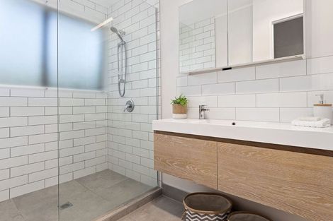 Photo of property in 15a Burrows Street, Tauranga South, Tauranga, 3112