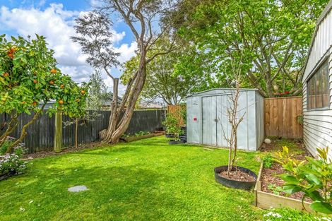 Photo of property in 37 Burns Avenue, Takaro, Palmerston North, 4412