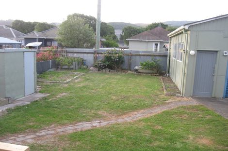 Photo of property in 25 Petherick Street, Taita, Lower Hutt, 5011
