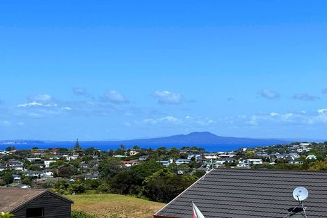 Photo of property in 155 Glenvar Road, Long Bay, Auckland, 0630