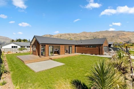 Photo of property in 45 West Meadows Drive, Wanaka, 9305