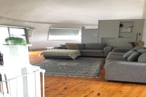 Photo of property in 542b Whangaparaoa Road, Stanmore Bay, Whangaparaoa, 0932