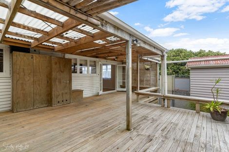 Photo of property in 2081 Paparoa Valley Road, Paparoa, 0571