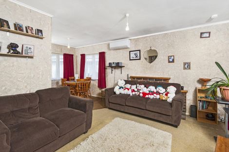 Photo of property in 54 Ashlynne Avenue, Papatoetoe, Auckland, 2025