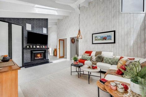Photo of property in 80a Beach Road, Mellons Bay, Auckland, 2014