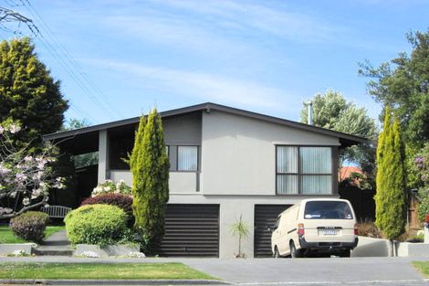 Photo of property in 30 Ambleside Drive, Burnside, Christchurch, 8053