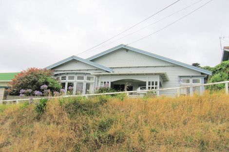 Photo of property in 8 Moffitt Street, Vogeltown, Wellington, 6021