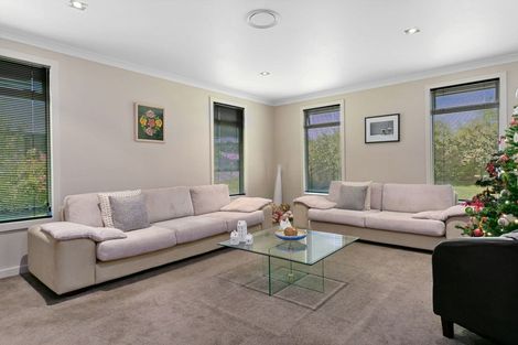 Photo of property in 19 Montgomery Crescent, Kinloch, Taupo, 3377