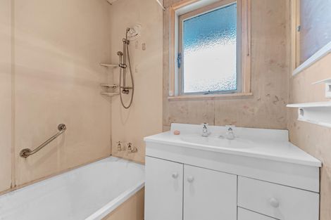 Photo of property in 1/10 Grove Road, Papakura, 2110