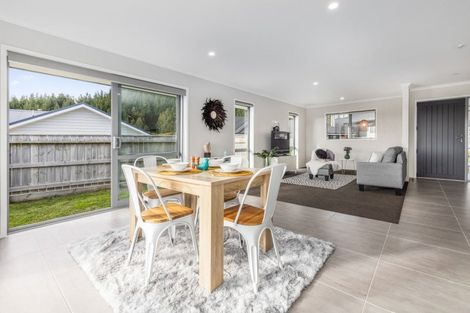 Photo of property in 7 Weatherdeck Close, Whitby, Porirua, 5024