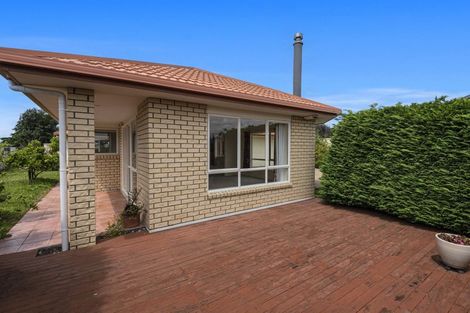 Photo of property in 41 Karoro Road, One Tree Point, 0118