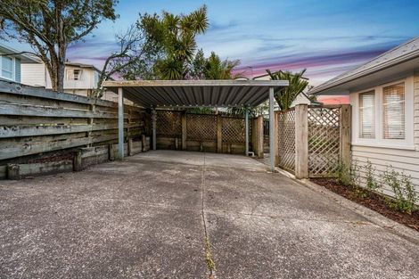 Photo of property in 243a Glengarry Road, Glen Eden, Auckland, 0602