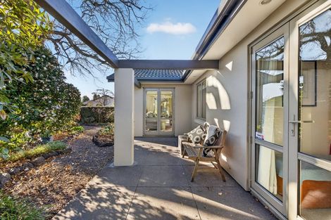 Photo of property in 6 Acorn Close, Waltham, Christchurch, 8023